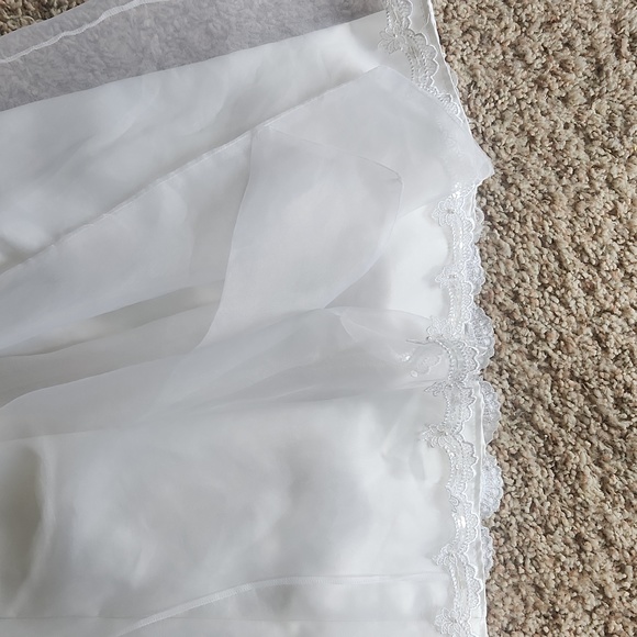 Gorgeous beaded, Satin embroidered Communion dress with cluster pearls. - Picture 4 of 6